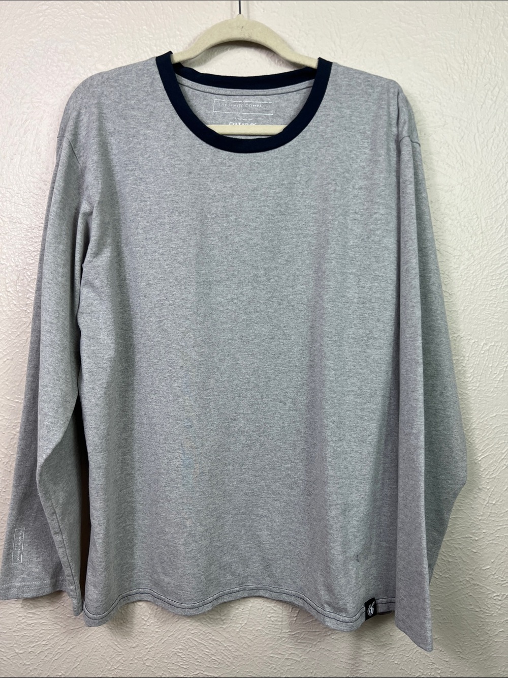 The White Company London Qatar Airways Gray Long Sleeve Ringer T-Shirt Large